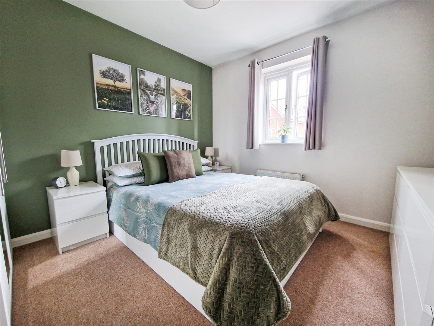 Lindrick Close, Great Denham